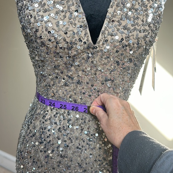 NWT Formal gown with train size small - Picture 7 of 14